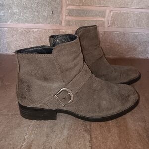 Born Maris Boots sz 7.5
